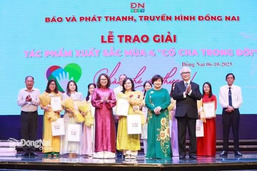 Trao giải cho 11 tác phẩm xuất sắc của Chương trình Chào nhé yêu thương mùa 4