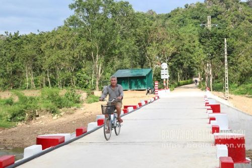 Đôi bờ chung một niềm vui