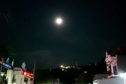 Trăng sáng trên vùng đất Tú Lệ