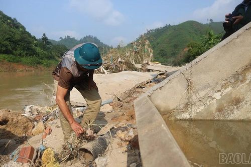 Nỗi lo bên bờ sông sạt lở