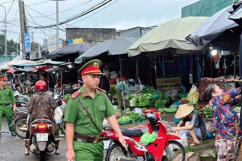 Lập lại trật tự hành lang an toàn giao thông