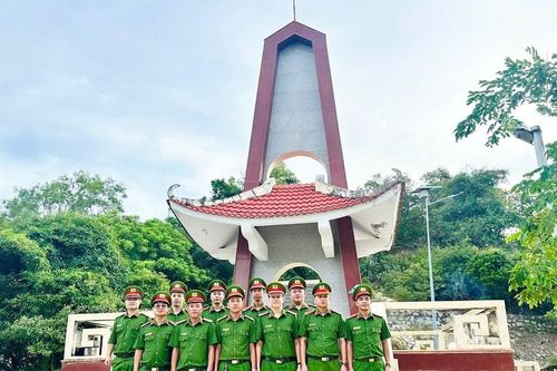 Thế hệ trẻ tự hào về Dốc Ông Bằng