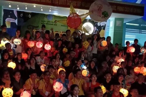 Mang Trung thu ấm áp đến hơn 7.000 thiếu nhi ở La Dạ và Trà Tân
