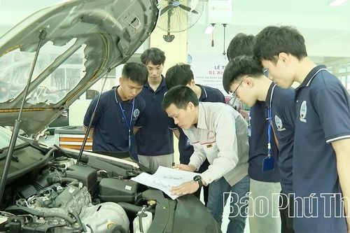 Đào tạo nguồn nhân lực gắn với nhu cầu tuyển dụng