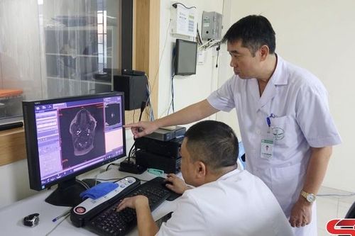 Thầy thuốc ưu tú tận tâm với nghề