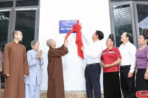 Khánh thành nhà tình nghĩa cho hộ gia đình khó khăn tại bản Tam Quỳnh