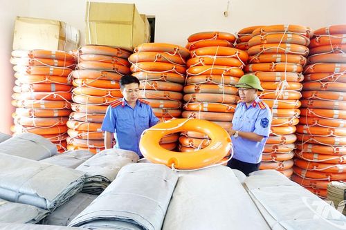 Khẩn trương triển khai các biện pháp phòng, chống bão số 11, đảm bảo an toàn hệ thống đê điều