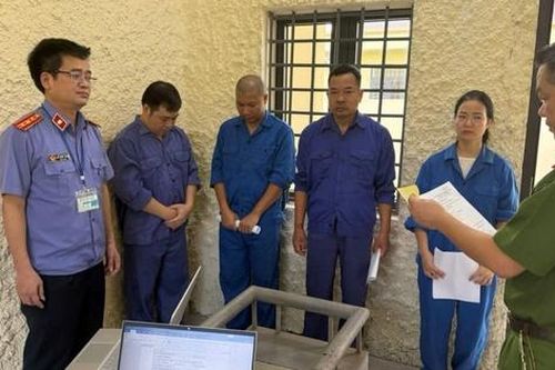 Bắt Phó giám đốc Bệnh viện Phổi Hà Nội làm giả bệnh án cho tội phạm