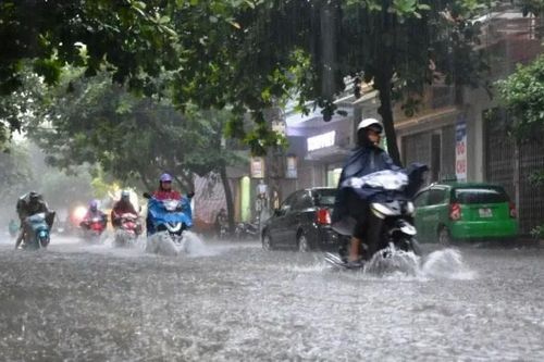 Hà Nội mưa rất to kéo dài do bão số 11