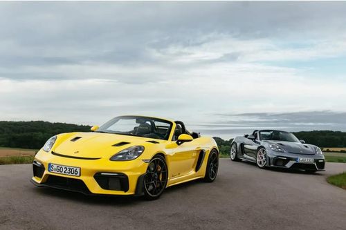 Porsche Cayman và Boxster tiếp tục sử dụng động cơ đốt trong