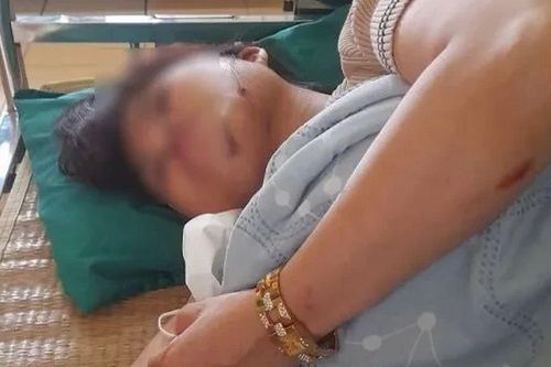 Người phụ nữ mang bầu 7 tuần bị hành hung bất ngờ trên đường làng ở Hà Nội: Hé lộ về người từng là chủ nợ của mẹ