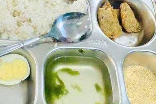 Suất ăn học sinh chỉ có 1 quả trứng, vài lát chả: Hiệu trưởng thừa nhận, đơn vị cung cấp bất ngờ lên tiếng