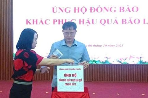 Phường Vĩnh Tuy phát động quyên góp ủng hộ đồng bào bị ảnh hưởng bởi bão số 10