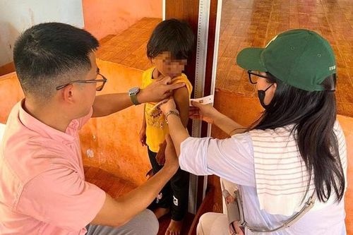 Bữa cơm thiếu chất dinh dưỡng: Thực trạng đáng báo động từ bữa ăn của trẻ em vùng núi