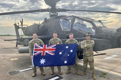 Australia tiếp nhận trực thăng tấn công Apache AH-64E: Bước ngoặt chiến lược hướng Bắc