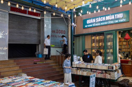 Cận cảnh 'Chợ Nga', The Box Market nằm kề Bưu điện TP.HCM