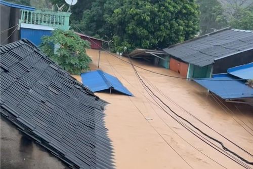 Mưa lũ lịch sử, Thái Nguyên nước ngập mái nhà