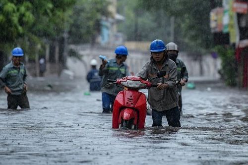 Cảnh báo ngập diện rộng ở Hà Nội do hoàn lưu bão số 11