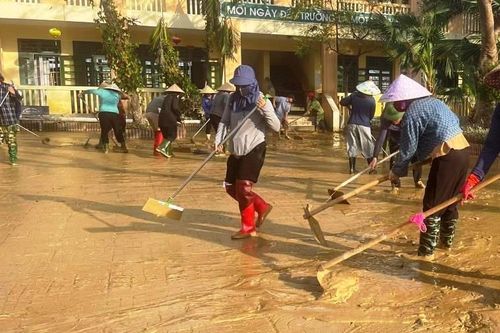 Nhiều trường học ở Nghệ An chưa thể trở lại trường do lũ lụt