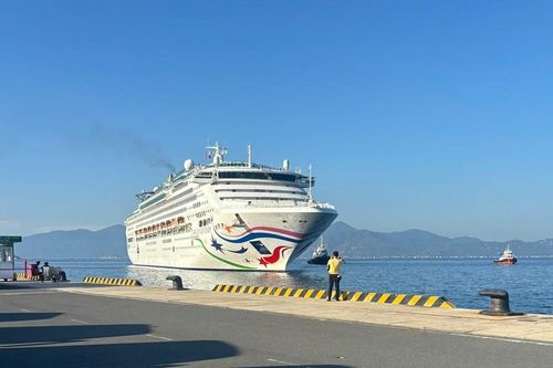Khánh Hòa: Tàu Star Voyager đưa 1.000 du khách cập Cảng quốc tế Cam Ranh