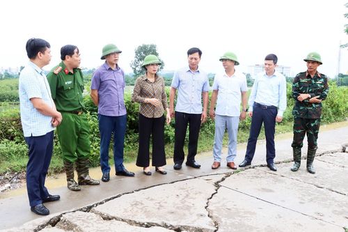 Bắc Ninh: Khẩn trương gia cố các tuyến đê bị sụt lún, nứt mặt…