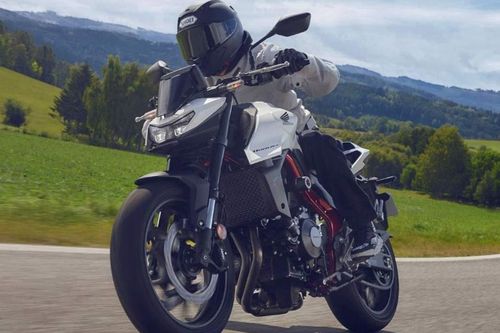 Honda CB750 Hornet 2026 chính thức ra mắt: mạnh mẽ và đầy công nghệ