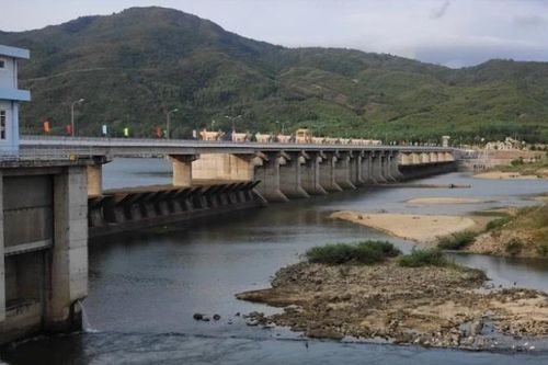 Hai phụ nữ tử vong nghi do đuối nước tại đập Văn Phong