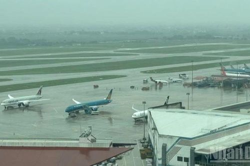 VATM bảo đảm hoạt động bay thông suốt tại Nội Bài trong mưa dông lớn