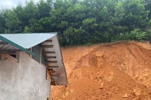 Tuyên Quang: Nhiều xã di dời khẩn cấp người dân ra khỏi vùng nguy cơ sạt lở