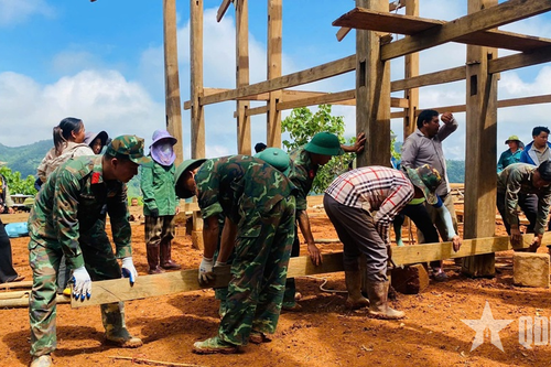 Vững 'thế trận lòng dân' nơi vùng cao Tây Bắc