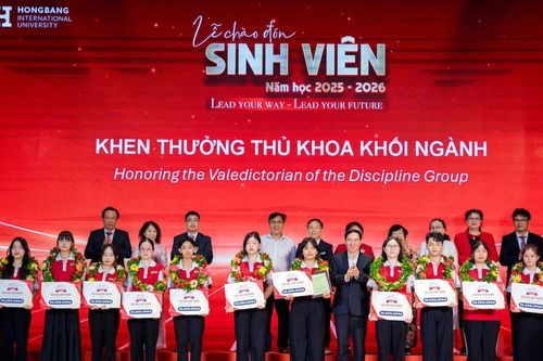 Bùng nổ lễ chào đón năm học mới tại HIU