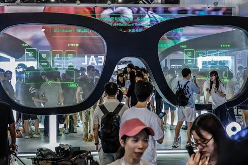 Kính AI 'tương lai nhân loại' vừa ra mắt, Trung Quốc đã có hàng Made in China