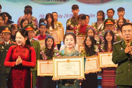 Ánh sáng nơi vùng biên Hà Tĩnh