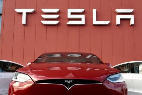 Cập nhật giá xe điện Tesla 2024 mới nhất tháng 10/2025