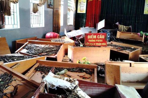 Hình ảnh ngôi trường dân tộc bán trú tại Tuyên Quang ngổn ngang sau mưa lũ