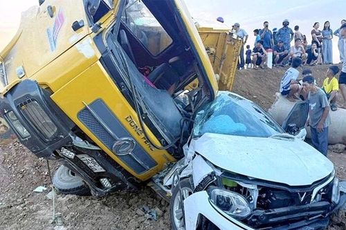 Khởi tố tài xế gây tai nạn khiến 5 người bị thương