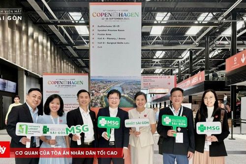 Bác sĩ Y khoa Sài Gòn được vinh danh tại Hội nghị hàng đầu châu Âu ESCRS 2025