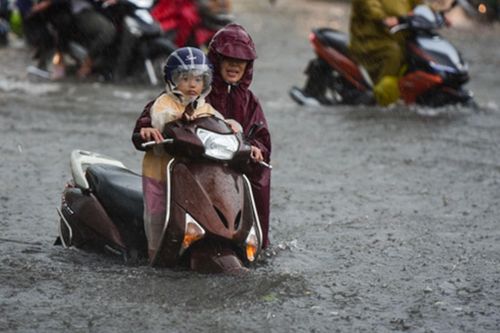 Chi phí sửa xe máy sau khi bị ngập nước hết bao nhiêu tiền?