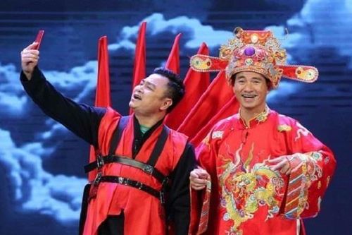 Ca khúc chế kinh điển 3 NSND cùng hát chưa bao giờ hết hot mỗi khi Hà Nội ngập