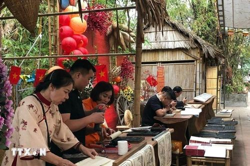 Hải Phòng: Nỗ lực bảo tồn nghề khắc, in mộc bản của cha ông