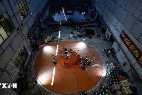 Hạ đặt thành công rotor tổ máy số 2 dự án Thủy điện Hòa Bình mở rộng