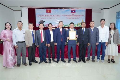 Gắn kết cộng đồng, thắt chặt hữu nghị Việt Nam – Lào
