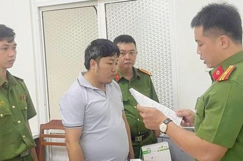 Bắt đối tượng tham ô tài sản để trả nợ và đầu tư tiền ảo