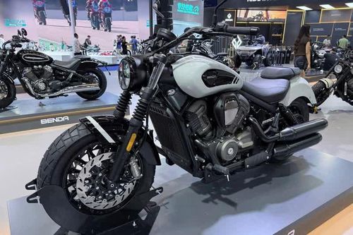 Môtô cruiser động cơ V4, công suất 108,8 mã lực, giá hơn 162 triệu đồng