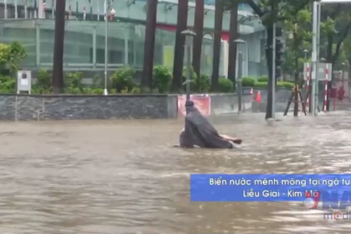 Tổng hợp các điểm úng ngập tại Hà Nội sáng 7.10