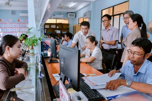 Kiểm tra công tác cải cách hành chính ở xã Kiên Lương và Hòa Điền