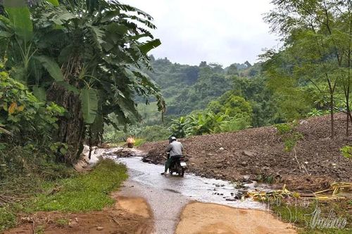Mưa lớn, dông sét gây thiệt hại trên địa bàn xã Pú Nhung