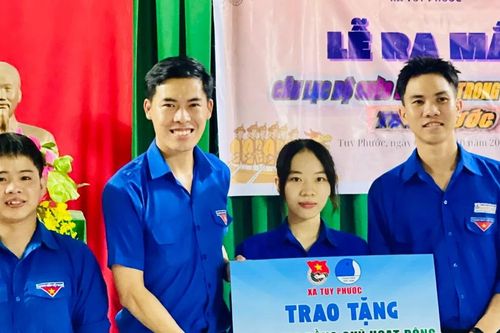 Ra mắt Câu lạc bộ chèo Bả trạo trong thanh niên Tuy Phước