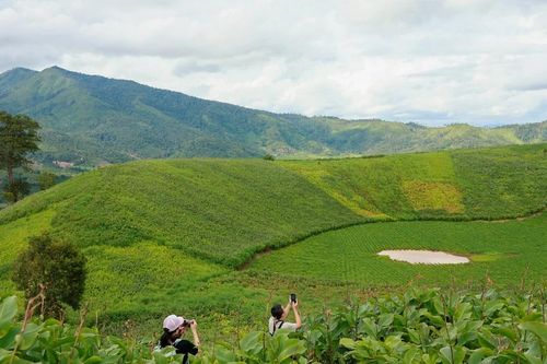 Infographic Chiêm ngưỡng Chư Đang Ya – top 10 ngọn núi lửa đẹp nhất thế giới