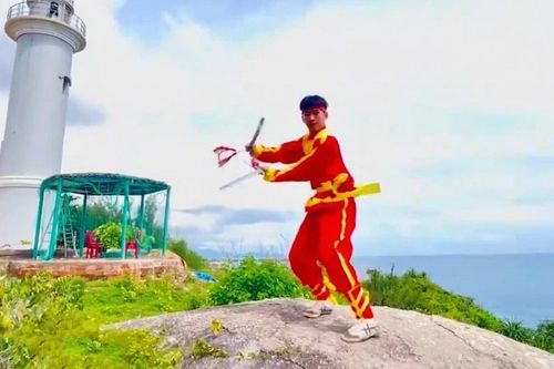 Khi sân chơi Ðoàn 'lên mạng'